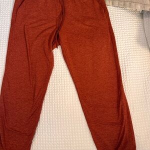 Lulu lemon “Jersey. Classic Fit Mid Rise Jogger”